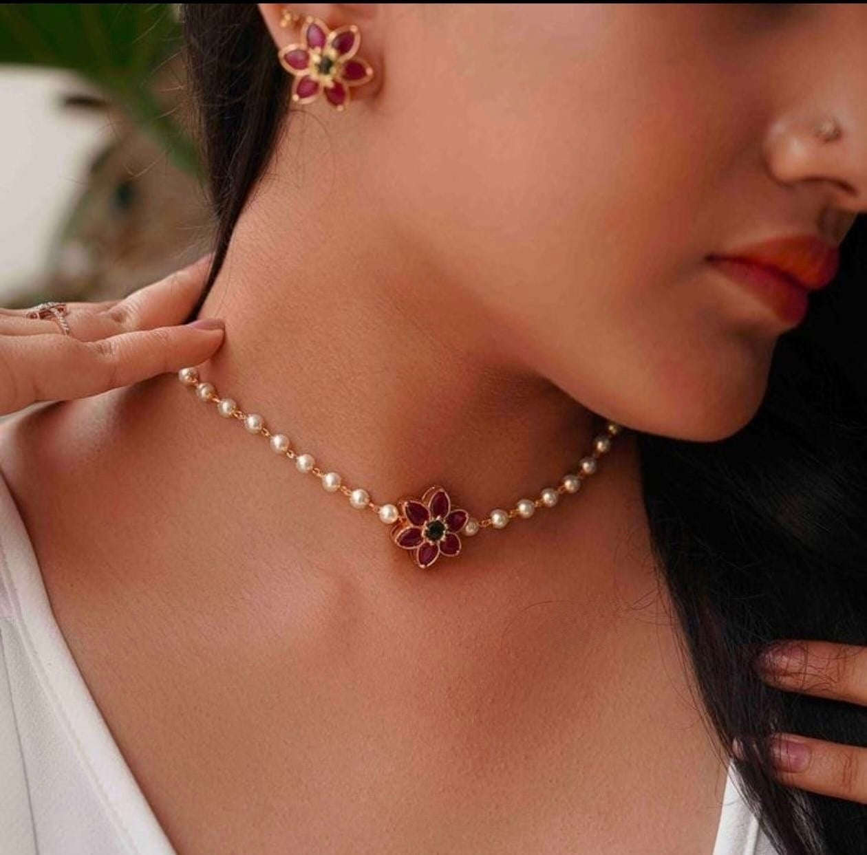 SINGLE LAYER PEARL CHOKER(product code-033)
