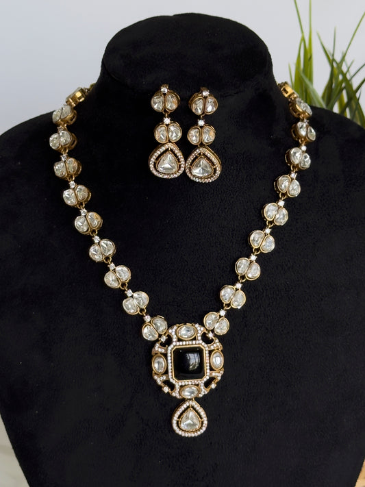 KUNDAN MATTE NECKLACE SET (product code-008)