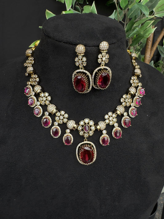 PINK VICTORIAN NECKLACE SET  (product code 003)