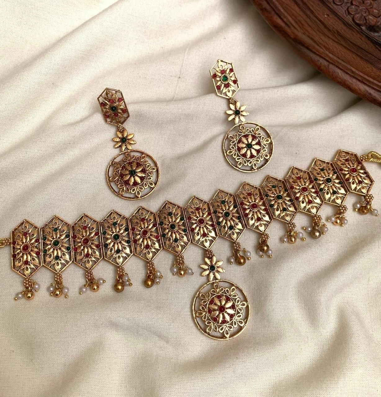 HEAVY MATTE CHOKER SET (product code-